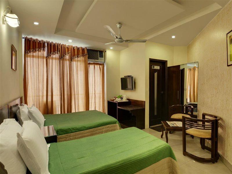Hotel Maya 'New Delhi' Екстер'єр фото