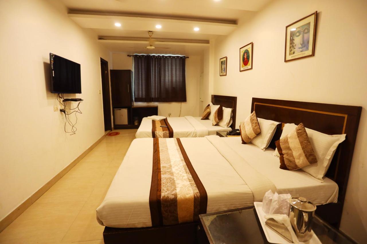 Hotel Maya 'New Delhi' Екстер'єр фото