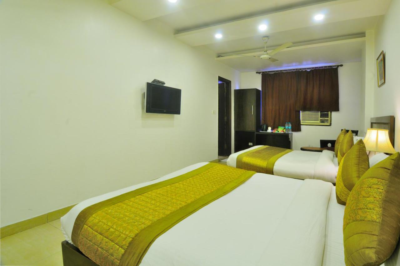 Hotel Maya 'New Delhi' Екстер'єр фото